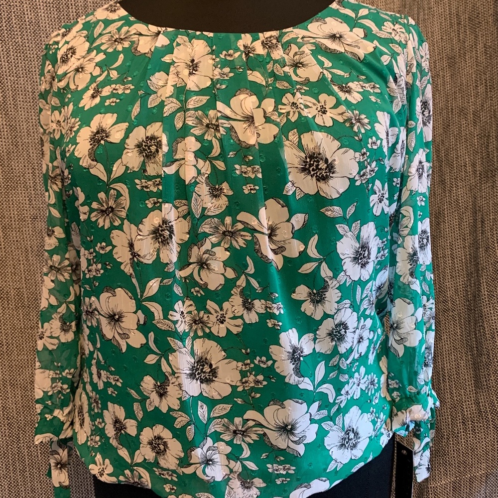 Sara Michelle XL Floral Hemmed Bottom Blouse